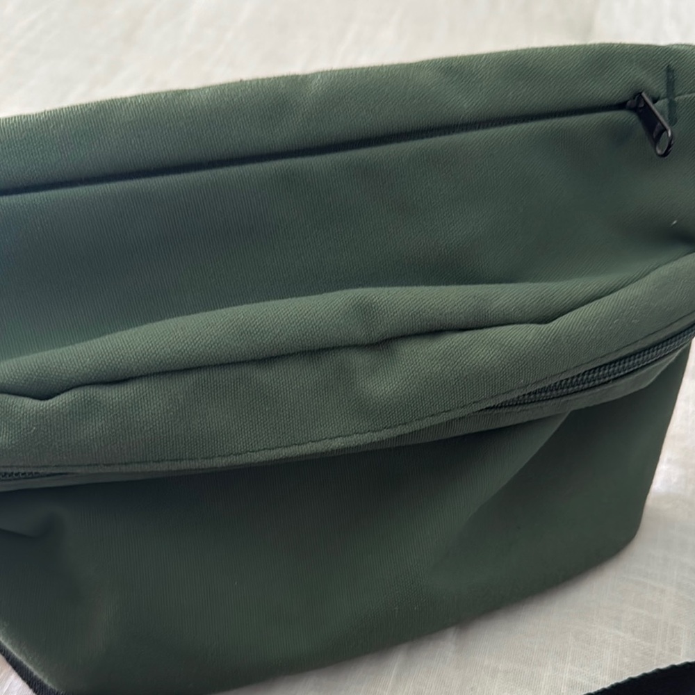 Robic Green Waist Bag - Picture 10 of 11